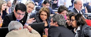 Parlamentares decidiram que haverá duas audiências públicas sobre o tema no dia 27 (Foto: Edilson Rodrigues/Agência Senado) 
